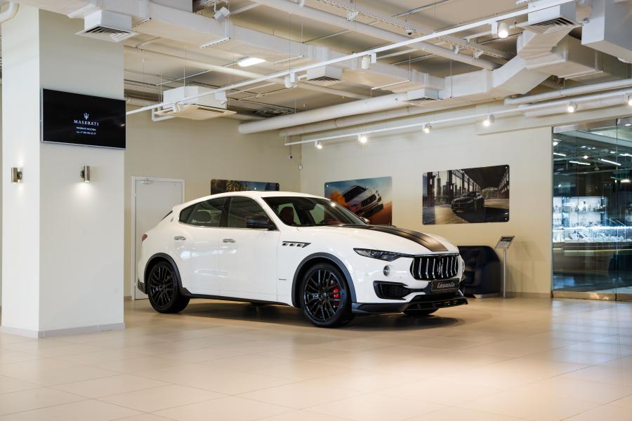  Maserati Levante Shtorm White Matte Carbon by Larte Design 2018 года  (фото 1 из 58)